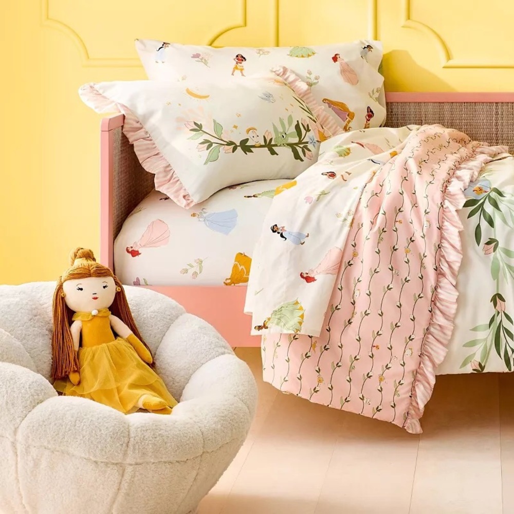 Twin Princess Vine Kids' Comforter - The Disney Collection by Pillowfort - Picture 5 of 6